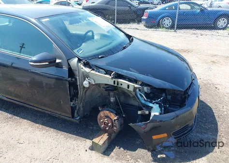 2011 Volkswagen Golf 2.5L 2-Door z USA, uszkodzony, nr VIN WVWAB7AJ2BW199793